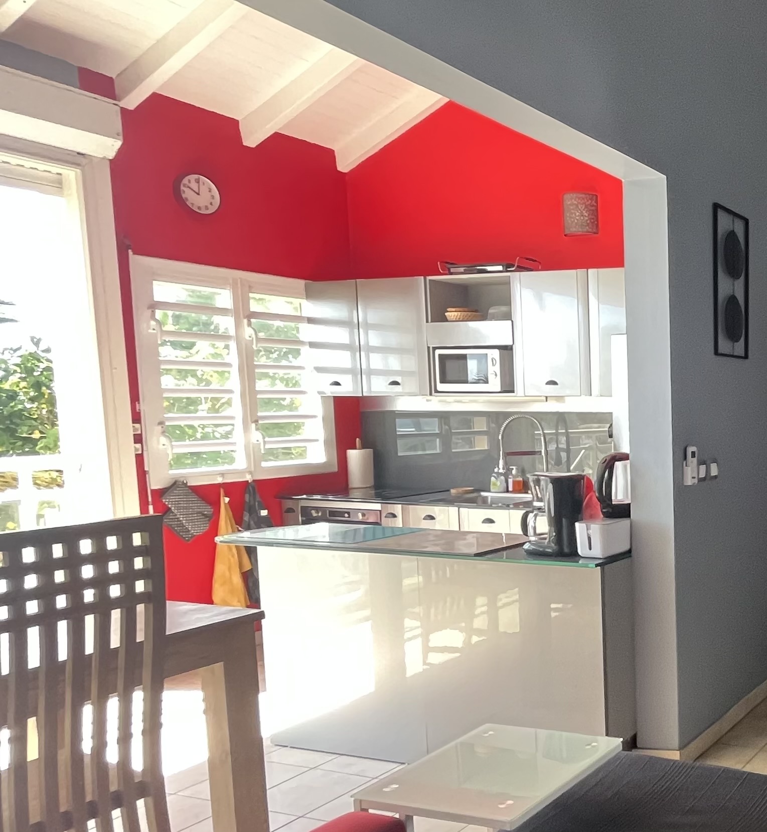 Cuisine ouverte et salle à manger de Villa Pitaya